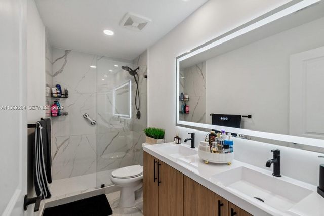 1396 NW 3rd St, Florida City, FL 33034