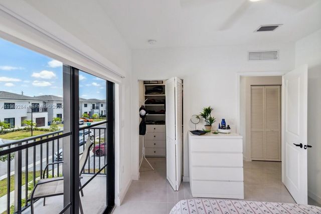 1396 NW 3rd St, Florida City, FL 33034