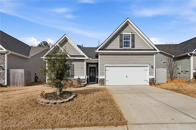 88 Thomaston Street, Newnan, GA 30263