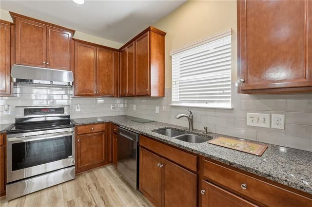 88 Thomaston Street, Newnan, GA 30263