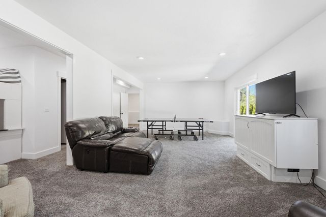515 N FOX Ln, Spokane Valley, WA 99206