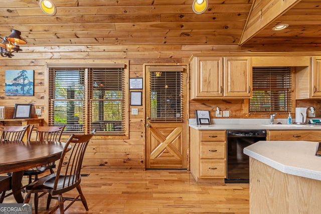 431 Sunrock Mountain Road, Blue Ridge, GA 30513