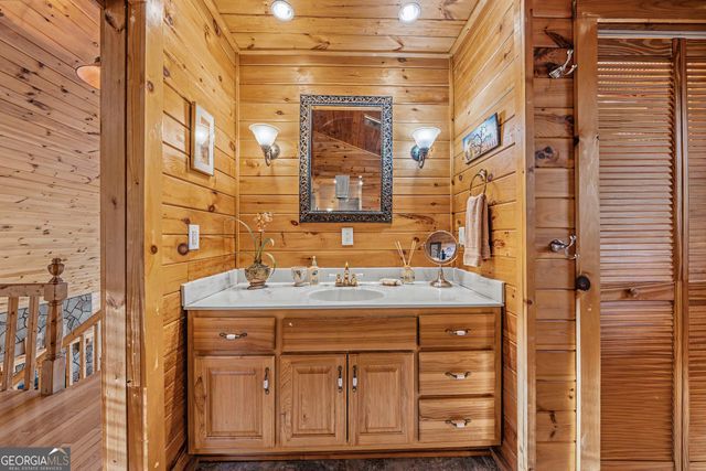 431 Sunrock Mountain Road, Blue Ridge, GA 30513