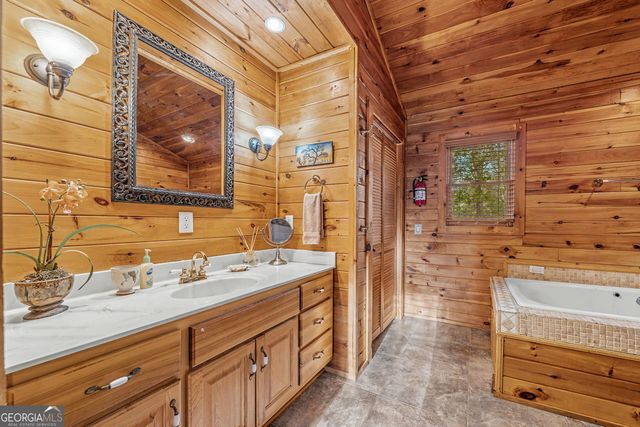431 Sunrock Mountain Road, Blue Ridge, GA 30513