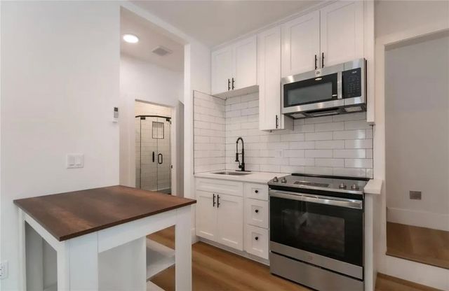 9574 Geyser Avenue, Northridge, CA 91324