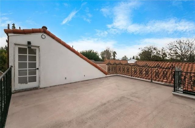 9574 Geyser Avenue, Northridge, CA 91324