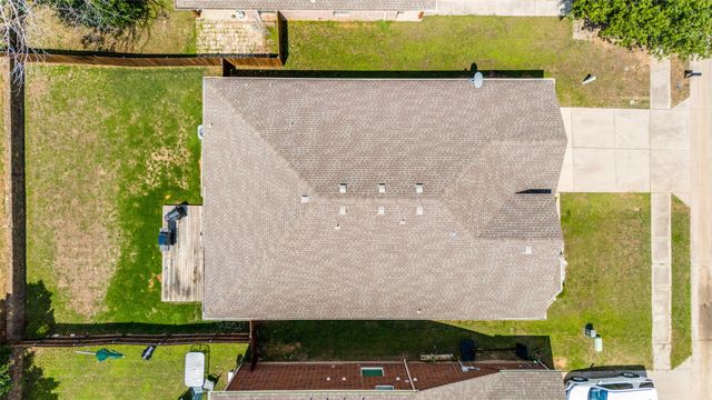 8616 Chisholm Trail, Cross Roads, TX 76227