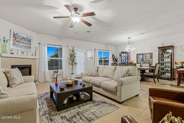 5601 VALLEY MAPLE Drive, El Paso, TX 79932