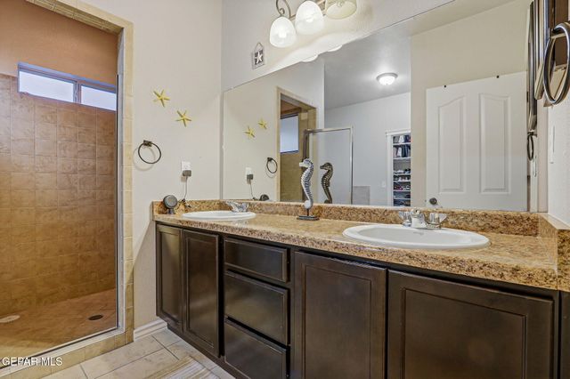 5601 VALLEY MAPLE Drive, El Paso, TX 79932