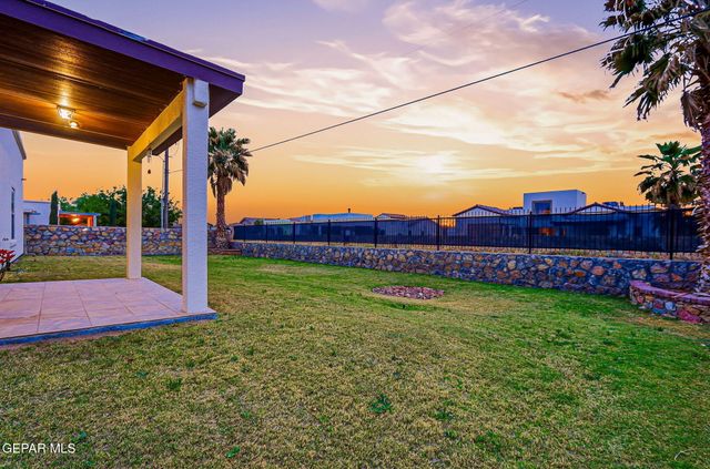 5601 VALLEY MAPLE Drive, El Paso, TX 79932