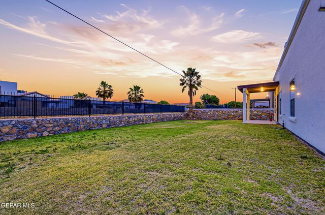 5601 VALLEY MAPLE Drive, El Paso, TX 79932