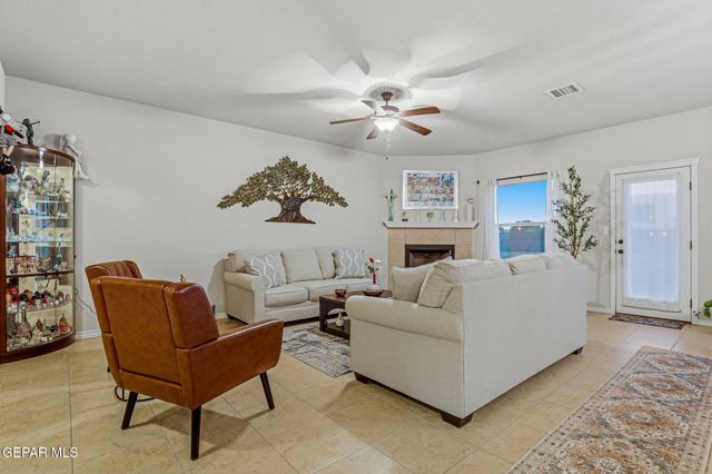 5601 VALLEY MAPLE Drive, El Paso, TX 79932