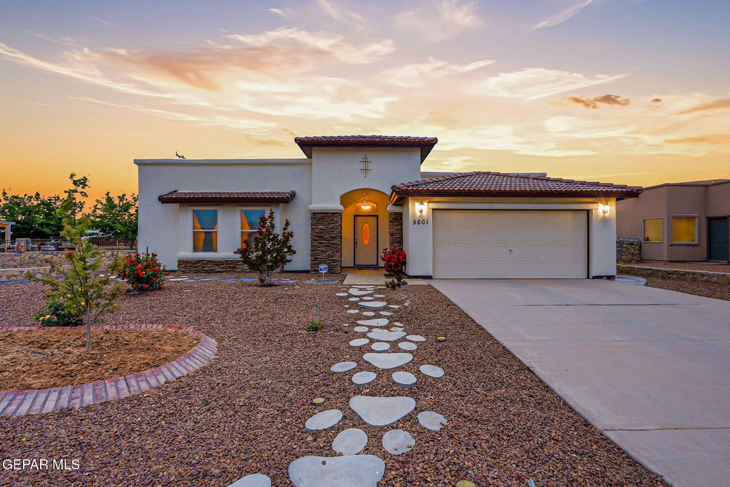 5601 VALLEY MAPLE Drive, El Paso, TX 79932