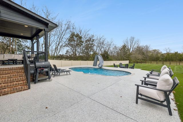 845 Brook Trl, Lebanon, TN 37087