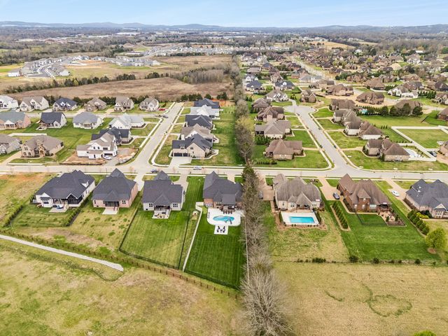 845 Brook Trl, Lebanon, TN 37087