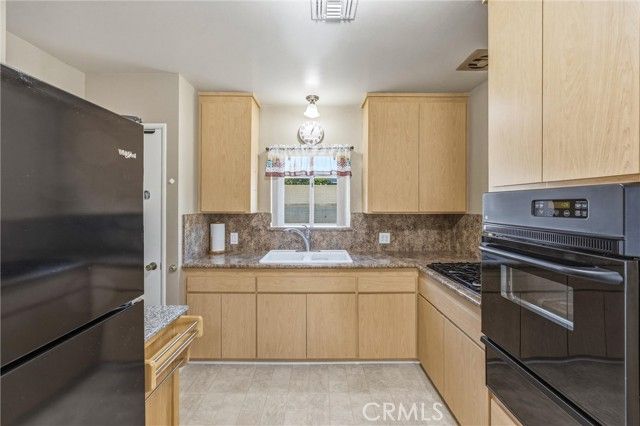 17320 Anastasia, Fontana, CA 92335