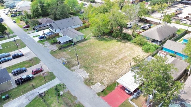 8226 Cannon Street, Houston, TX 77051