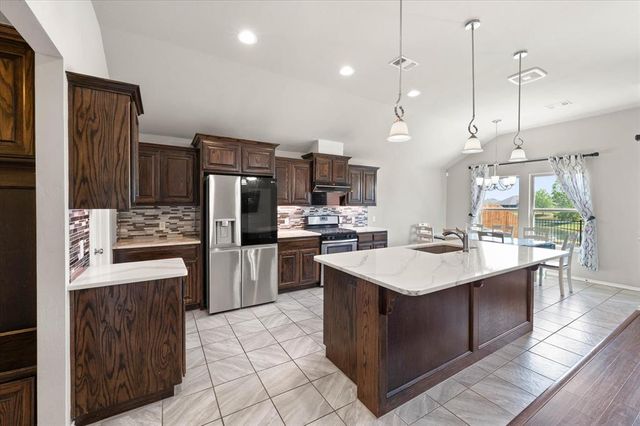 2372 NW 191st Court, Edmond, OK 73012