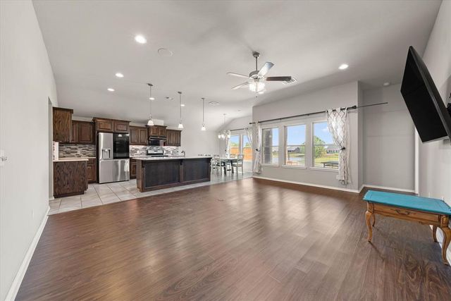 2372 NW 191st Court, Edmond, OK 73012
