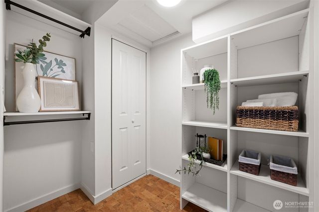 1035 NE 100th Street, Seattle, WA 98125