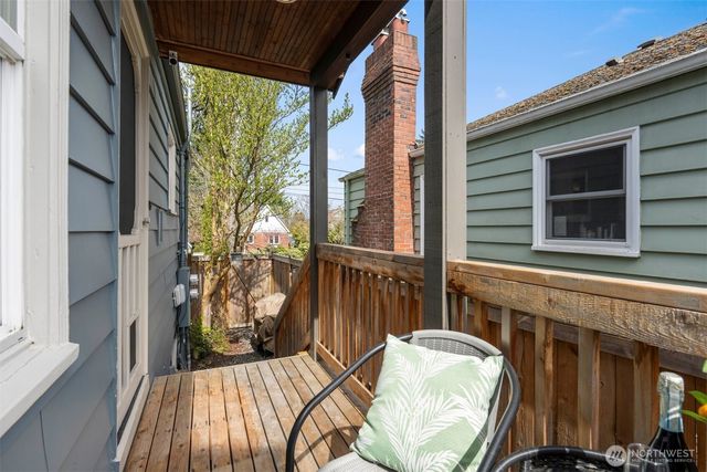 1035 NE 100th Street, Seattle, WA 98125