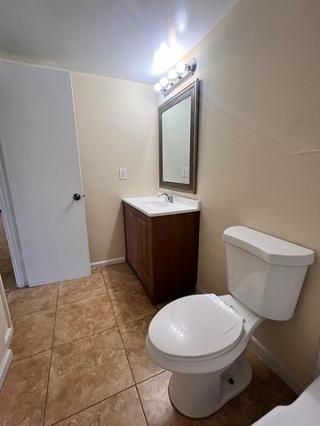 1500 N Congress Avenue B20, West Palm Beach, FL 33401