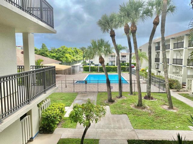 1500 N Congress Avenue B20, West Palm Beach, FL 33401