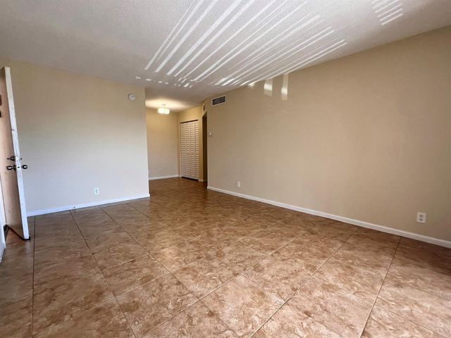 1500 N Congress Avenue B20, West Palm Beach, FL 33401