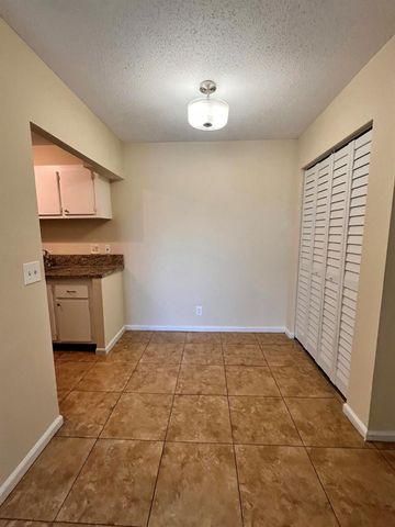 1500 N Congress Avenue B20, West Palm Beach, FL 33401
