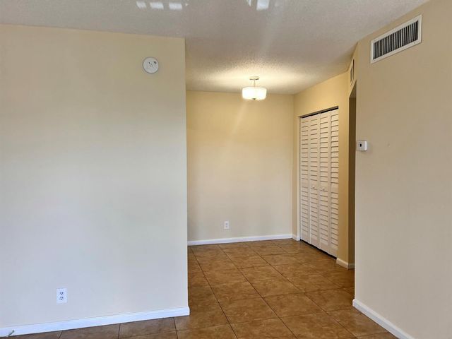 1500 N Congress Avenue B20, West Palm Beach, FL 33401
