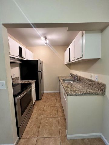 1500 N Congress Avenue B20, West Palm Beach, FL 33401