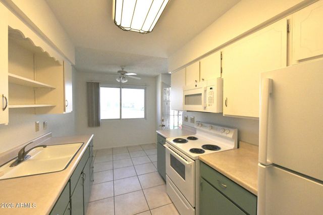 10118 N 97TH Drive A, Peoria, AZ 85345