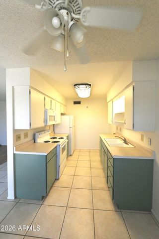 10118 N 97TH Drive A, Peoria, AZ 85345