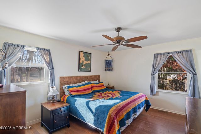 100 Leeward Road, Manahawkin, NJ 08050