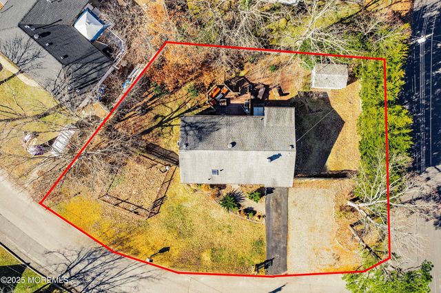 100 Leeward Road, Manahawkin, NJ 08050