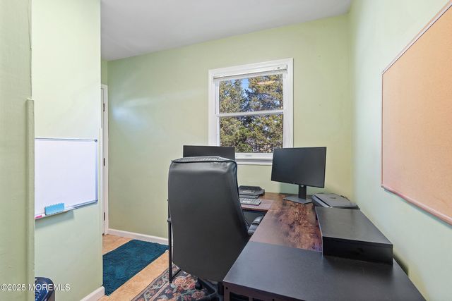 100 Leeward Road, Manahawkin, NJ 08050