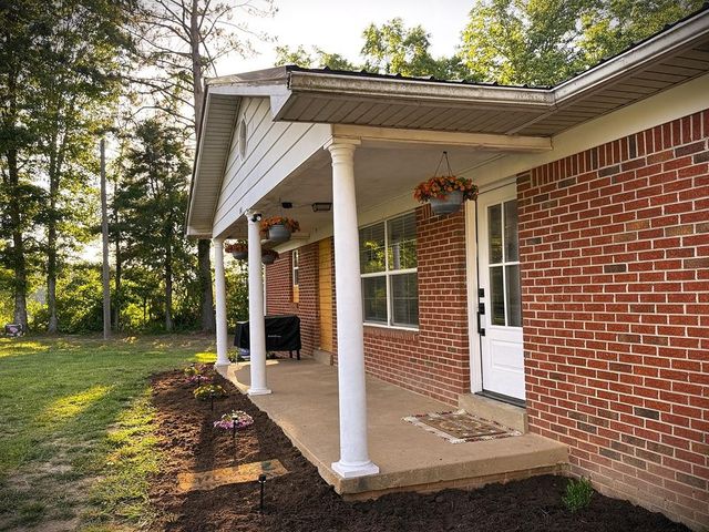 1348 Unionhill Rd, Red Boiling Springs, TN 37150