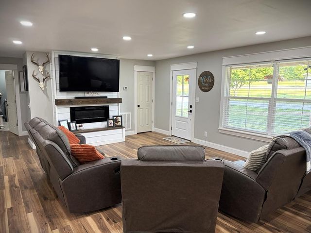 1348 Unionhill Rd, Red Boiling Springs, TN 37150