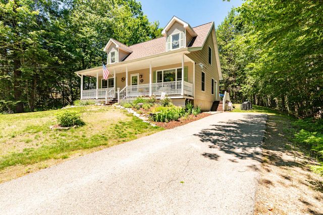 11 Spruce Road, Middleton, NH 03887