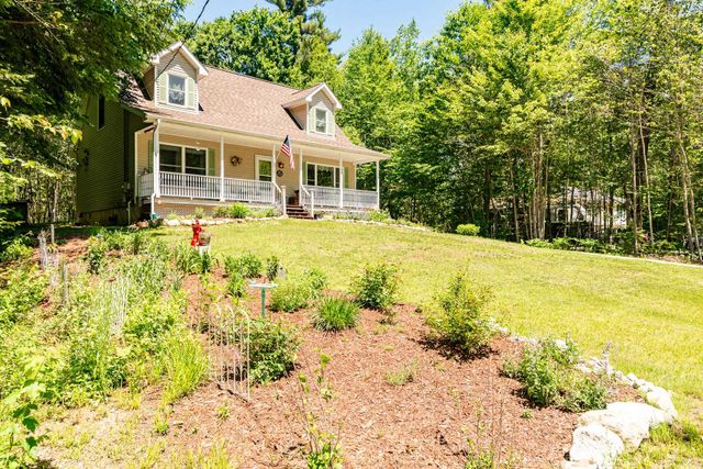 11 Spruce Road, Middleton, NH 03887