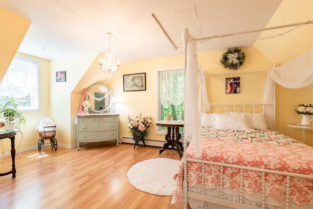 11 Spruce Road, Middleton, NH 03887