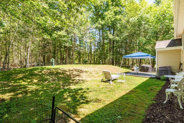11 Spruce Road, Middleton, NH 03887