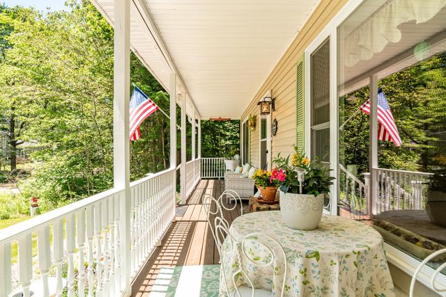 11 Spruce Road, Middleton, NH 03887