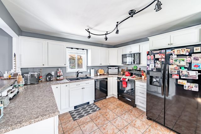 96 Euclid Avenue, Troy, NY 12180