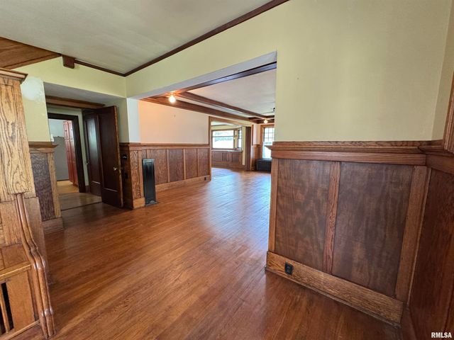 387 N KELLOGG Street, Galesburg, IL 61401