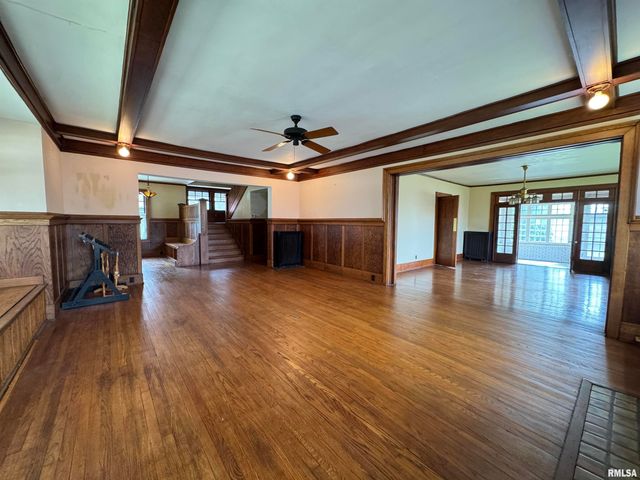 387 N KELLOGG Street, Galesburg, IL 61401