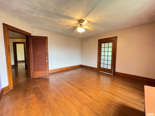 387 N KELLOGG Street, Galesburg, IL 61401