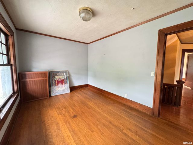 387 N KELLOGG Street, Galesburg, IL 61401