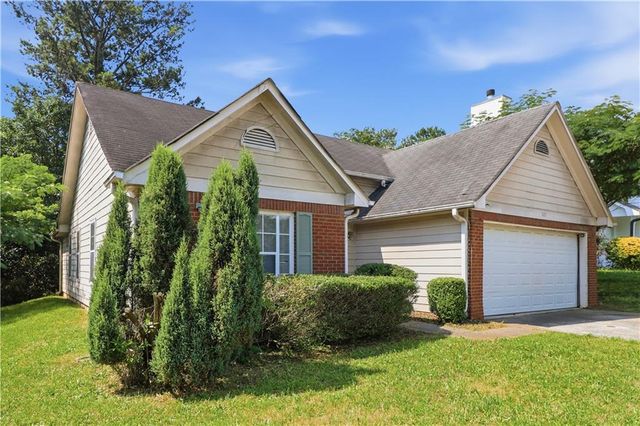 5633 Tunbridge Wells Court, Lithonia, GA 30058