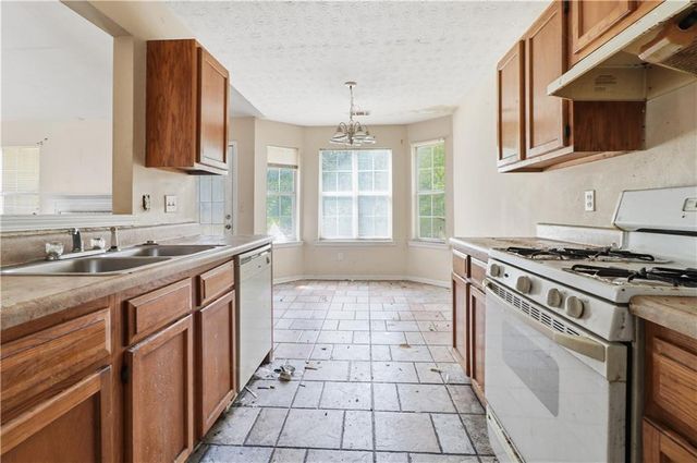 5633 Tunbridge Wells Court, Lithonia, GA 30058